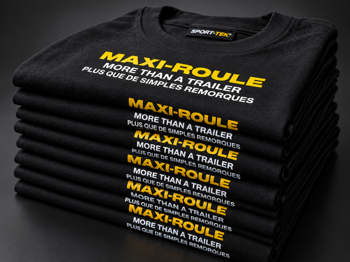 T Shirts Maxi Roule Empilés En Gros Plan — réalisation L’Atelier 13, St-Hyacinthe
